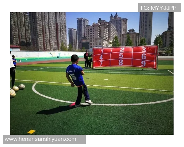 足球的魅力如何让来自不同文化的陌生人瞬间建立友谊